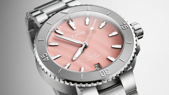 Oris Aquis Date 01 733 7770 4158-07 8 18 05P