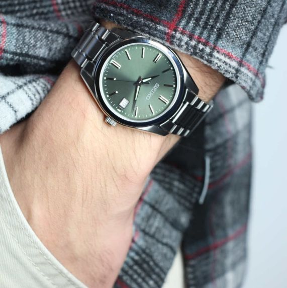 Seiko Mens Classic Sapphire SUR527P1
